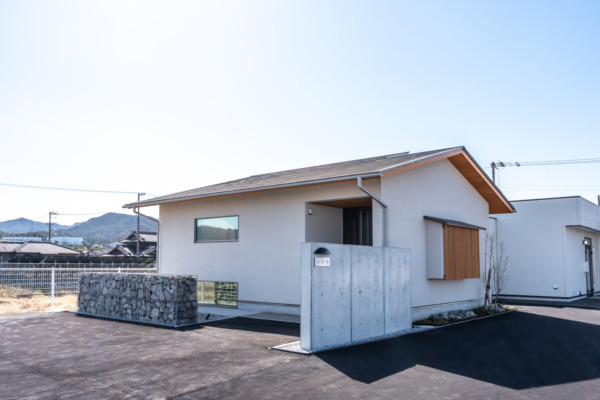 リバーホール河井・大内店 リビング